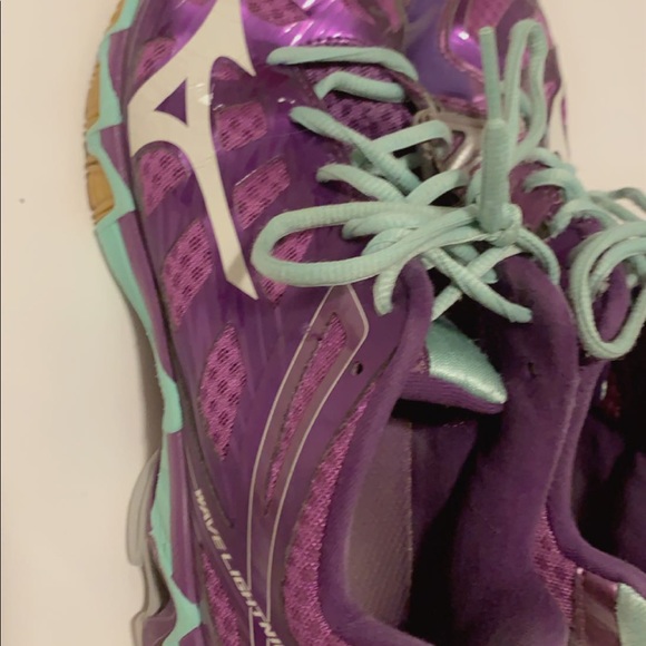 Mizuno Volleyball/Court shoes💜 - Picture 3 of 9